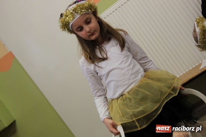 Zdjęcie w galerii na portalu naszraciborz.pl: Żyjcie nam sto lat! Dzień Babci i Dziadka w ZSP Wojnowice wiadomości z regionu