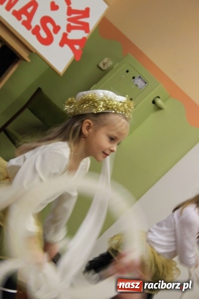 Zdjęcie w galerii na portalu naszraciborz.pl: Żyjcie nam sto lat! Dzień Babci i Dziadka w ZSP Wojnowice wiadomości z regionu