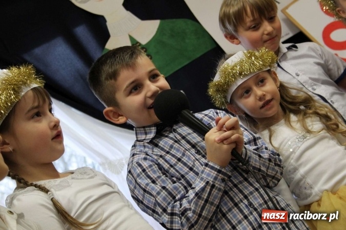 Zdjęcie w galerii na portalu naszraciborz.pl: Żyjcie nam sto lat! Dzień Babci i Dziadka w ZSP Wojnowice wiadomości z regionu