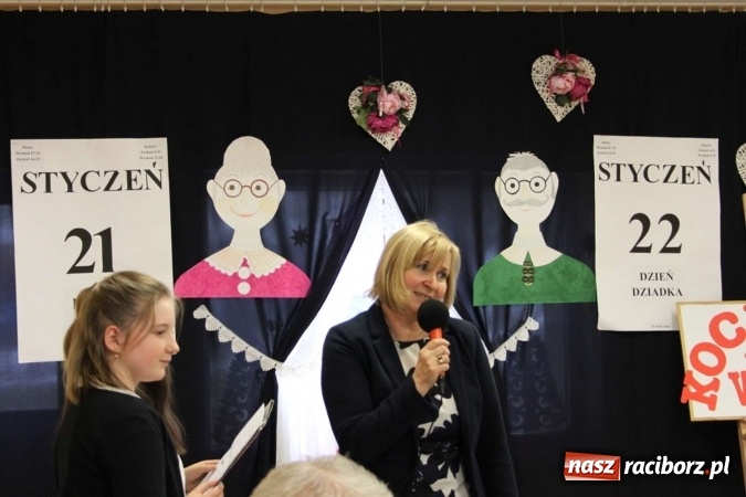 Zdjęcie w galerii na portalu naszraciborz.pl: Żyjcie nam sto lat! Dzień Babci i Dziadka w ZSP Wojnowice wiadomości z regionu