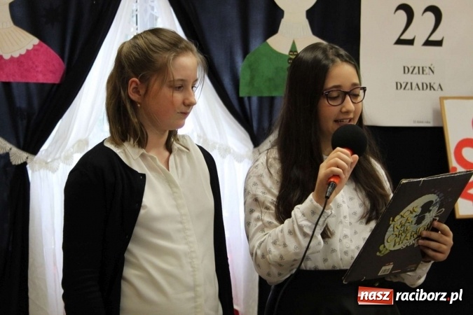 Zdjęcie w galerii na portalu naszraciborz.pl: Żyjcie nam sto lat! Dzień Babci i Dziadka w ZSP Wojnowice wiadomości z regionu