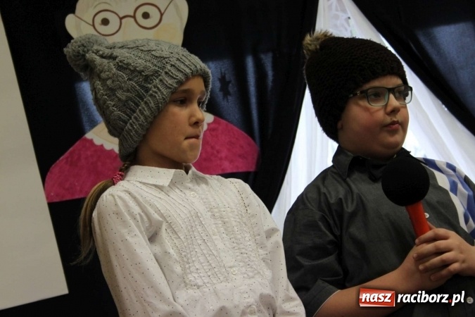 Zdjęcie w galerii na portalu naszraciborz.pl: Żyjcie nam sto lat! Dzień Babci i Dziadka w ZSP Wojnowice wiadomości z regionu