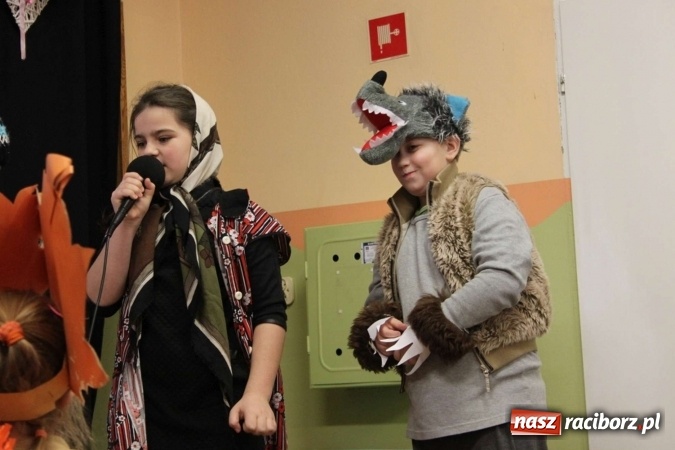 Zdjęcie w galerii na portalu naszraciborz.pl: Żyjcie nam sto lat! Dzień Babci i Dziadka w ZSP Wojnowice wiadomości z regionu