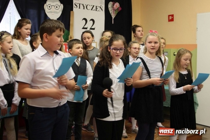 Zdjęcie w galerii na portalu naszraciborz.pl: Żyjcie nam sto lat! Dzień Babci i Dziadka w ZSP Wojnowice wiadomości z regionu