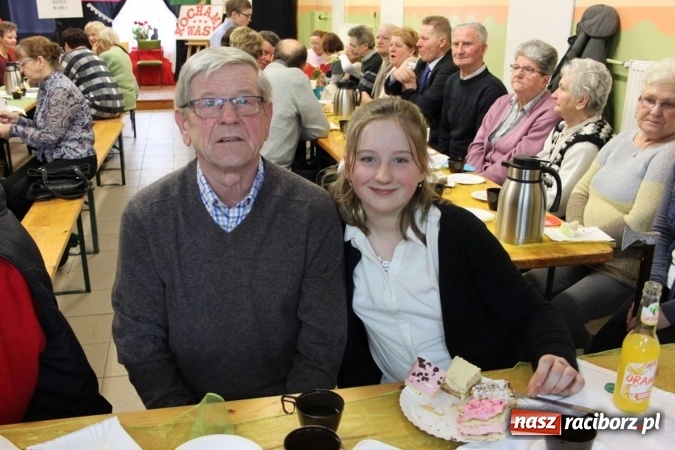 Zdjęcie w galerii na portalu naszraciborz.pl: Żyjcie nam sto lat! Dzień Babci i Dziadka w ZSP Wojnowice wiadomości z regionu