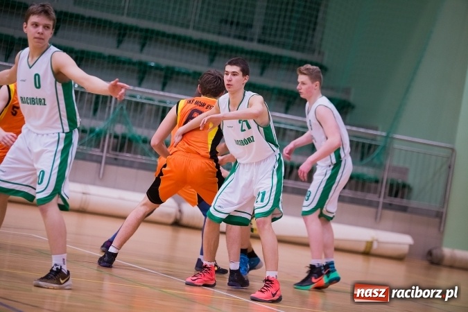 Zdjęcie w galerii na portalu naszraciborz.pl: Wyrównane spotkanie juniorów Ofensywy wiadomości z regionu