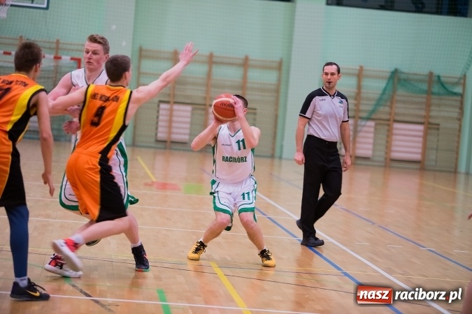 Zdjęcie w galerii na portalu naszraciborz.pl: Wyrównane spotkanie juniorów Ofensywy wiadomości z regionu