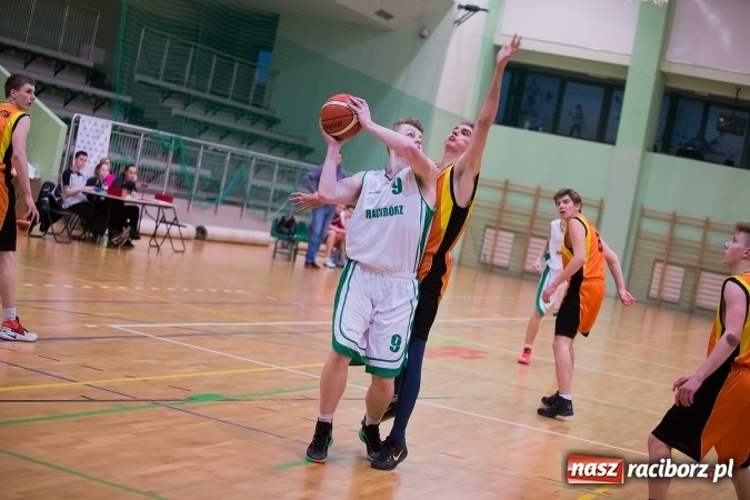 Zdjęcie w galerii na portalu naszraciborz.pl: Wyrównane spotkanie juniorów Ofensywy wiadomości z regionu