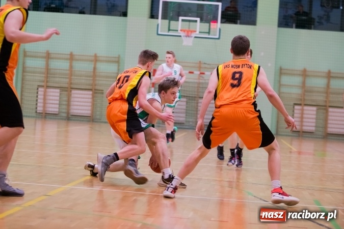 Zdjęcie w galerii na portalu naszraciborz.pl: Wyrównane spotkanie juniorów Ofensywy wiadomości z regionu