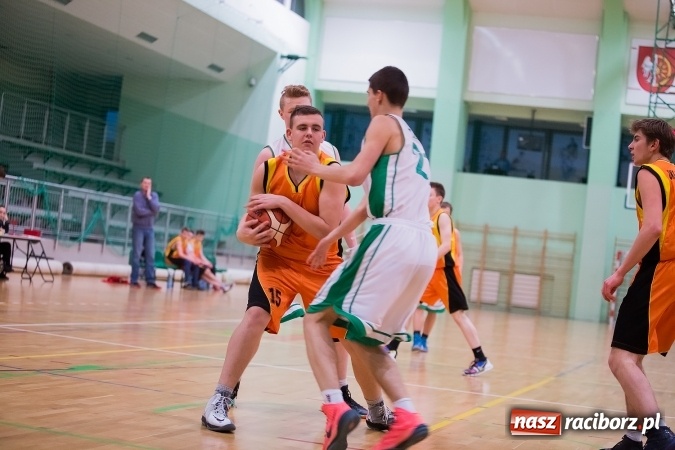 Zdjęcie w galerii na portalu naszraciborz.pl: Wyrównane spotkanie juniorów Ofensywy wiadomości z regionu