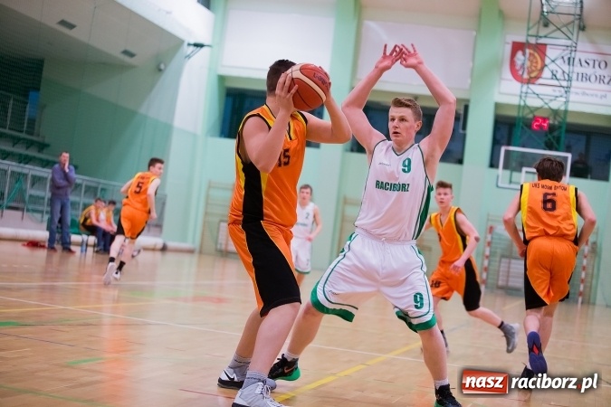 Zdjęcie w galerii na portalu naszraciborz.pl: Wyrównane spotkanie juniorów Ofensywy wiadomości z regionu