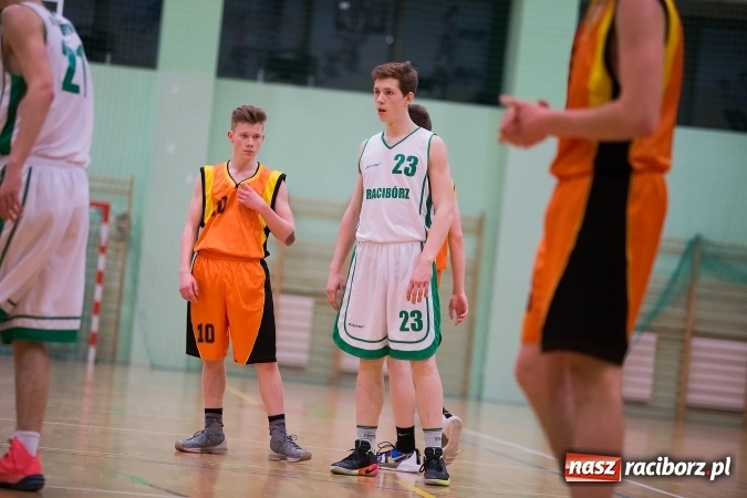 Zdjęcie w galerii na portalu naszraciborz.pl: Wyrównane spotkanie juniorów Ofensywy wiadomości z regionu