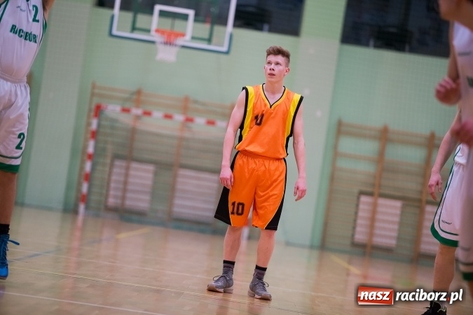 Zdjęcie w galerii na portalu naszraciborz.pl: Wyrównane spotkanie juniorów Ofensywy wiadomości z regionu