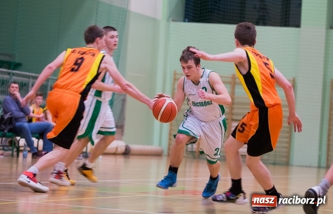 Zdjęcie w galerii na portalu naszraciborz.pl: Wyrównane spotkanie juniorów Ofensywy wiadomości z regionu