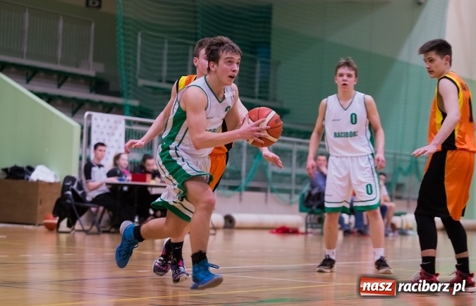 Zdjęcie w galerii na portalu naszraciborz.pl: Wyrównane spotkanie juniorów Ofensywy wiadomości z regionu