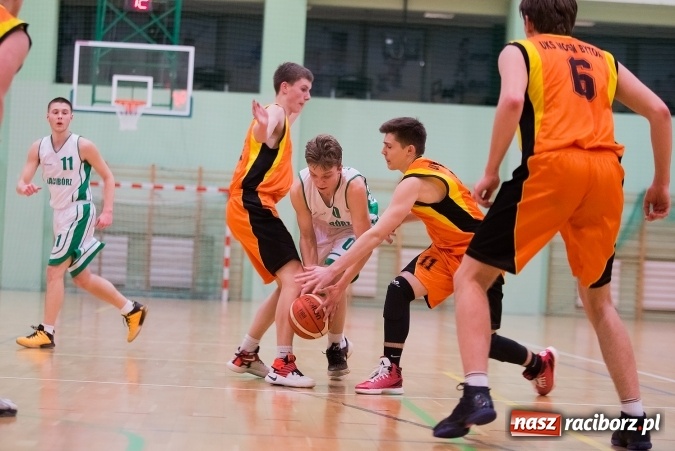 Zdjęcie w galerii na portalu naszraciborz.pl: Wyrównane spotkanie juniorów Ofensywy wiadomości z regionu