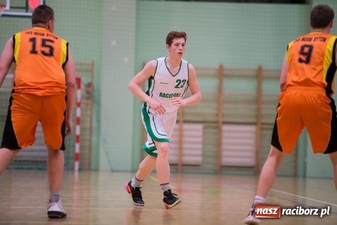 Zdjęcie w galerii na portalu naszraciborz.pl: Wyrównane spotkanie juniorów Ofensywy wiadomości z regionu