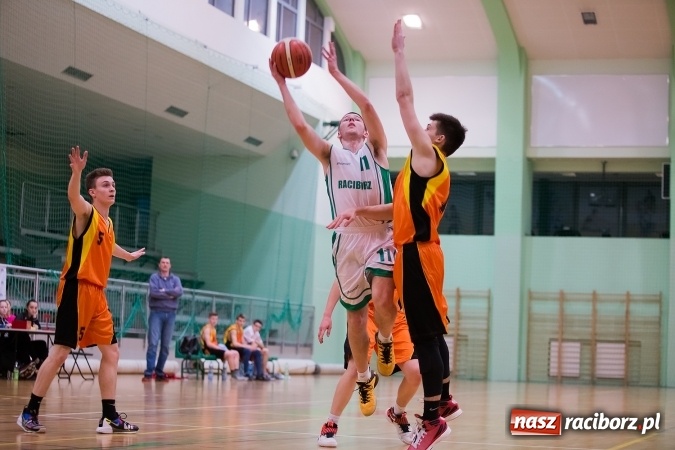 Zdjęcie w galerii na portalu naszraciborz.pl: Wyrównane spotkanie juniorów Ofensywy wiadomości z regionu