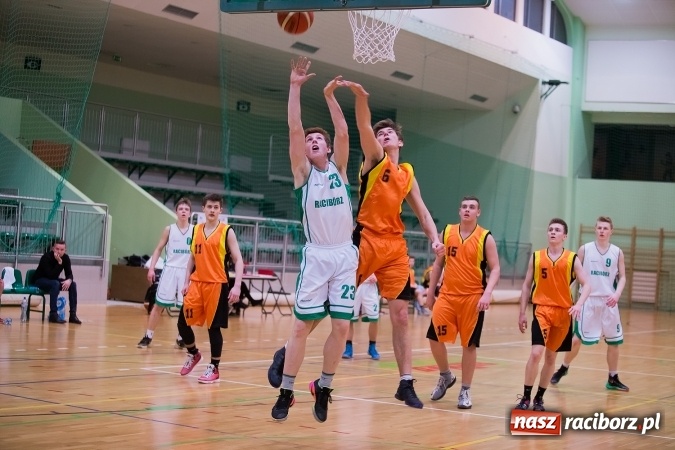 Zdjęcie w galerii na portalu naszraciborz.pl: Wyrównane spotkanie juniorów Ofensywy wiadomości z regionu