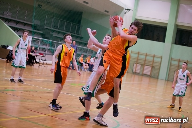 Zdjęcie w galerii na portalu naszraciborz.pl: Wyrównane spotkanie juniorów Ofensywy wiadomości z regionu