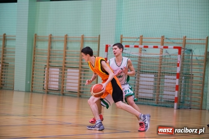 Zdjęcie w galerii na portalu naszraciborz.pl: Wyrównane spotkanie juniorów Ofensywy wiadomości z regionu
