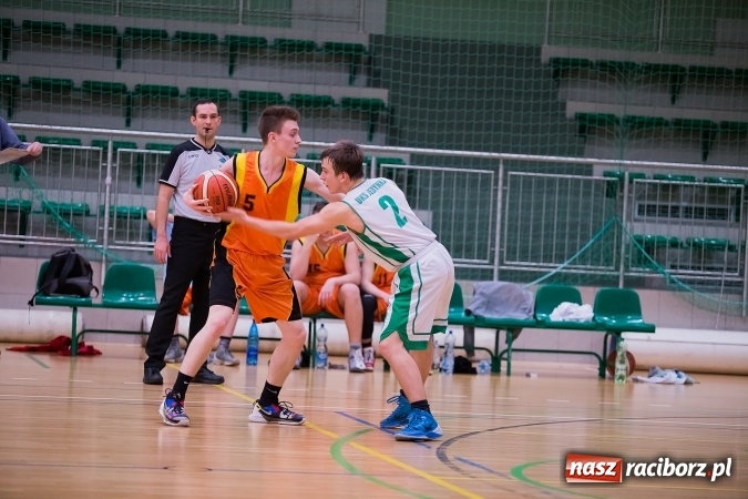 Zdjęcie w galerii na portalu naszraciborz.pl: Wyrównane spotkanie juniorów Ofensywy wiadomości z regionu