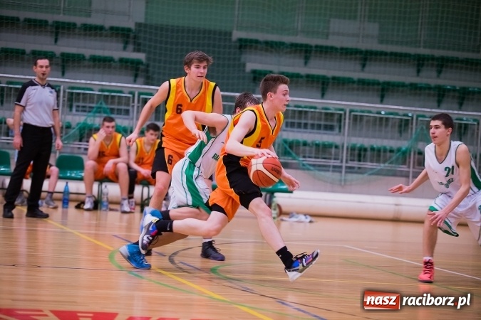 Zdjęcie w galerii na portalu naszraciborz.pl: Wyrównane spotkanie juniorów Ofensywy wiadomości z regionu