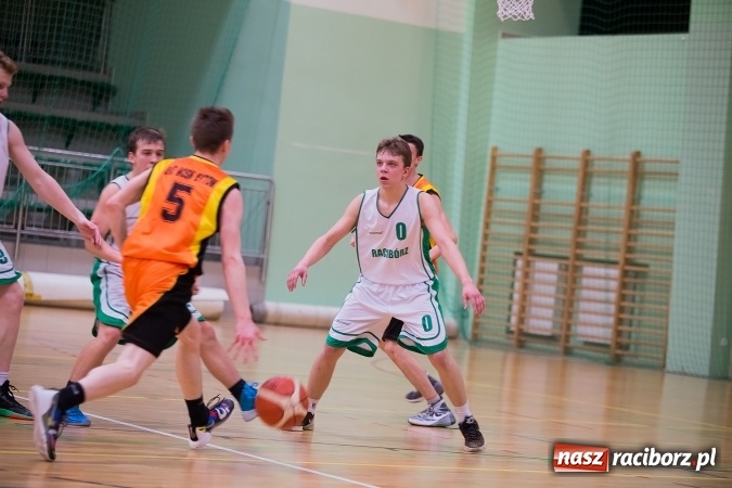 Zdjęcie w galerii na portalu naszraciborz.pl: Wyrównane spotkanie juniorów Ofensywy wiadomości z regionu