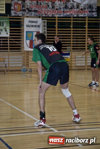 Zdjęcie w galerii na portalu naszraciborz.pl: Gładka przegrana akademików wiadomości z regionu