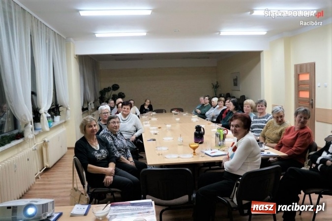 Zdjęcie w galerii na portalu naszraciborz.pl: Kolejne spotkanie policji z seniorami w klubie Itaka  wiadomości z regionu