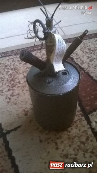 Zdjęcie w galerii na portalu naszraciborz.pl: Policjanci zlikwidowali nielegalny arsenał broni, amunicji i materiałów wybuchowych  wiadomości z regionu