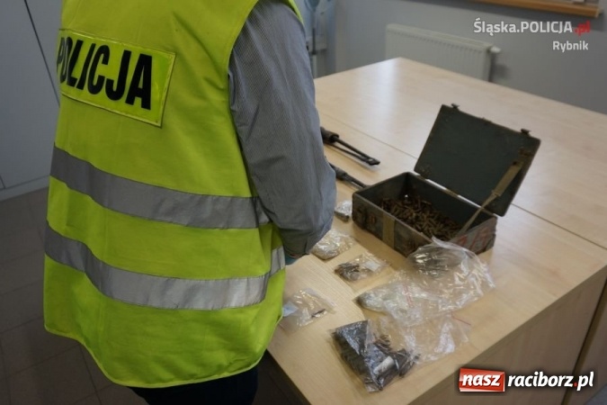 Zdjęcie w galerii na portalu naszraciborz.pl: Policjanci zlikwidowali nielegalny arsenał broni, amunicji i materiałów wybuchowych  wiadomości z regionu