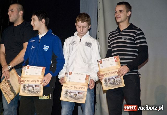 Zdjęcie w galerii na portalu naszraciborz.pl: Raciborskie Championy rozdane wiadomości z regionu