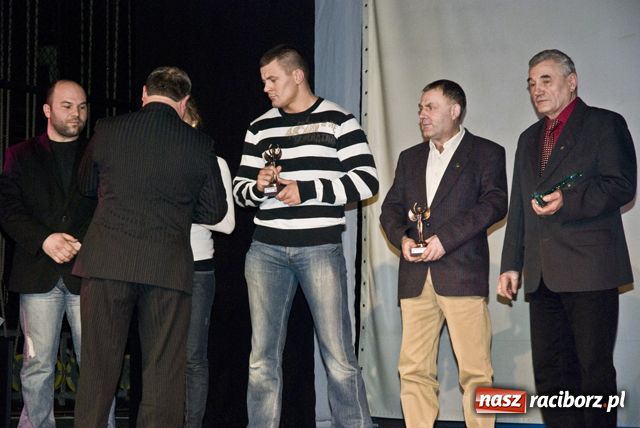 Zdjęcie w galerii na portalu naszraciborz.pl: Raciborskie Championy rozdane wiadomości z regionu