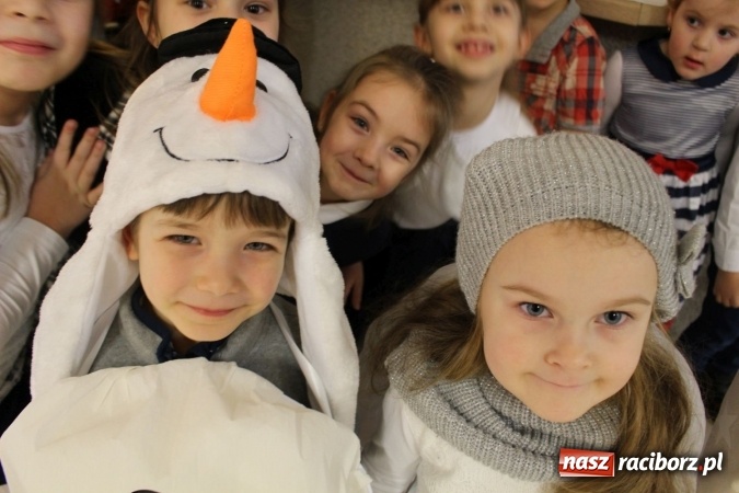 Zdjęcie w galerii na portalu naszraciborz.pl: Seniorzy z Nędzy świętowali Dzień Babci i Dziadka  wiadomości z regionu