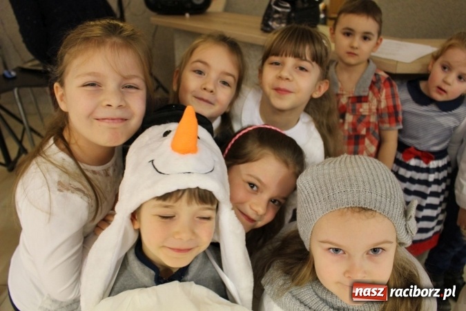 Zdjęcie w galerii na portalu naszraciborz.pl: Seniorzy z Nędzy świętowali Dzień Babci i Dziadka  wiadomości z regionu