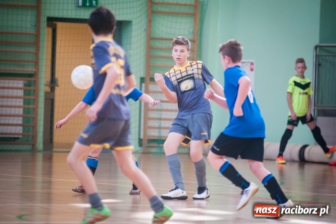 Zdjęcie w galerii na portalu naszraciborz.pl: Zimowa Liga Halowa. Unia Racibórz zdominowała Ligę Mistrzów. Naprzód Rydułtowy wygrał Ligę Europy wiadomości z regionu