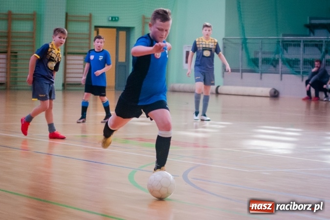 Zdjęcie w galerii na portalu naszraciborz.pl: Zimowa Liga Halowa. Unia Racibórz zdominowała Ligę Mistrzów. Naprzód Rydułtowy wygrał Ligę Europy wiadomości z regionu