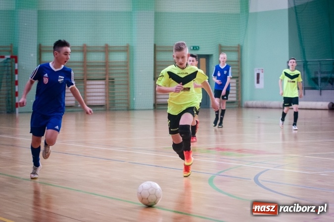 Zdjęcie w galerii na portalu naszraciborz.pl: Zimowa Liga Halowa. Unia Racibórz zdominowała Ligę Mistrzów. Naprzód Rydułtowy wygrał Ligę Europy wiadomości z regionu