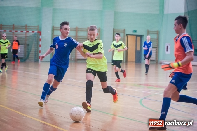 Zdjęcie w galerii na portalu naszraciborz.pl: Zimowa Liga Halowa. Unia Racibórz zdominowała Ligę Mistrzów. Naprzód Rydułtowy wygrał Ligę Europy wiadomości z regionu