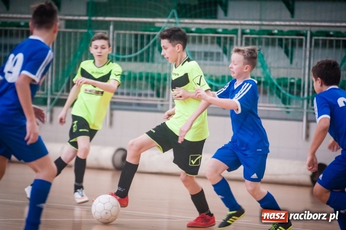 Zdjęcie w galerii na portalu naszraciborz.pl: Zimowa Liga Halowa. Unia Racibórz zdominowała Ligę Mistrzów. Naprzód Rydułtowy wygrał Ligę Europy wiadomości z regionu