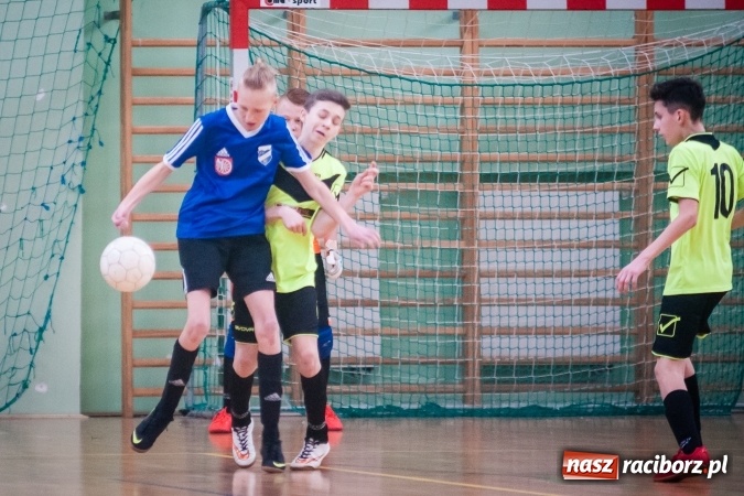 Zdjęcie w galerii na portalu naszraciborz.pl: Zimowa Liga Halowa. Unia Racibórz zdominowała Ligę Mistrzów. Naprzód Rydułtowy wygrał Ligę Europy wiadomości z regionu