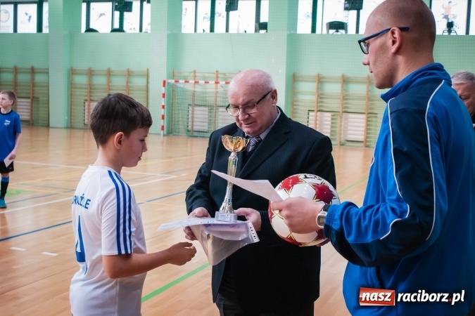 Zdjęcie w galerii na portalu naszraciborz.pl: Zimowa Liga Halowa. Unia Racibórz zdominowała Ligę Mistrzów. Naprzód Rydułtowy wygrał Ligę Europy wiadomości z regionu