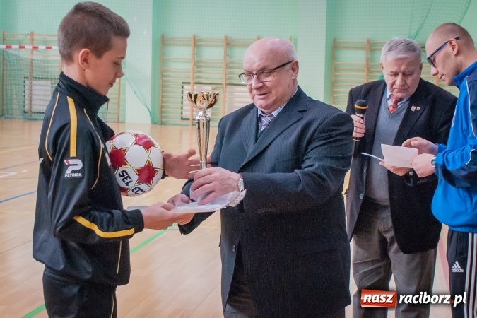 Zdjęcie w galerii na portalu naszraciborz.pl: Zimowa Liga Halowa. Unia Racibórz zdominowała Ligę Mistrzów. Naprzód Rydułtowy wygrał Ligę Europy wiadomości z regionu