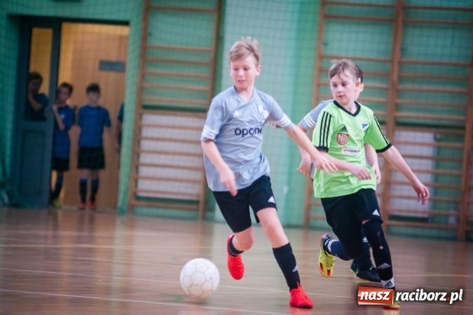 Zdjęcie w galerii na portalu naszraciborz.pl: Zimowa Liga Halowa. Unia Racibórz zdominowała Ligę Mistrzów. Naprzód Rydułtowy wygrał Ligę Europy wiadomości z regionu