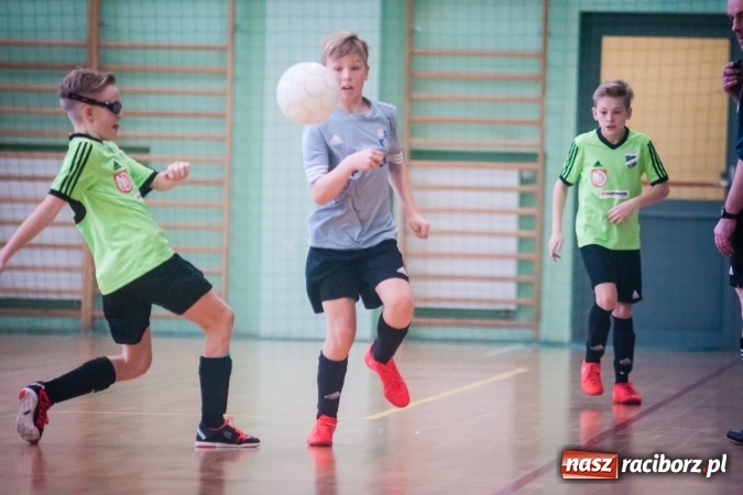 Zdjęcie w galerii na portalu naszraciborz.pl: Zimowa Liga Halowa. Unia Racibórz zdominowała Ligę Mistrzów. Naprzód Rydułtowy wygrał Ligę Europy wiadomości z regionu