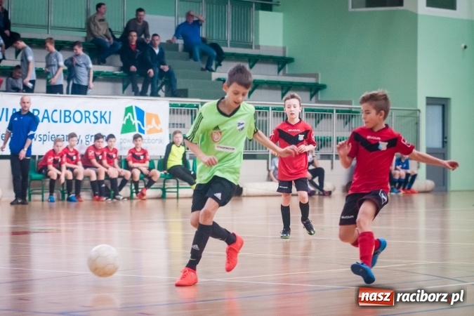 Zdjęcie w galerii na portalu naszraciborz.pl: Zimowa Liga Halowa. Unia Racibórz zdominowała Ligę Mistrzów. Naprzód Rydułtowy wygrał Ligę Europy wiadomości z regionu