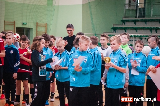 Zdjęcie w galerii na portalu naszraciborz.pl: Zimowa Liga Halowa. Unia Racibórz zdominowała Ligę Mistrzów. Naprzód Rydułtowy wygrał Ligę Europy wiadomości z regionu