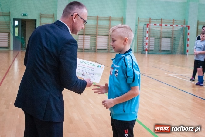 Zdjęcie w galerii na portalu naszraciborz.pl: Zimowa Liga Halowa. Unia Racibórz zdominowała Ligę Mistrzów. Naprzód Rydułtowy wygrał Ligę Europy wiadomości z regionu