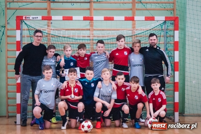 Zdjęcie w galerii na portalu naszraciborz.pl: Zimowa Liga Halowa. Unia Racibórz zdominowała Ligę Mistrzów. Naprzód Rydułtowy wygrał Ligę Europy wiadomości z regionu